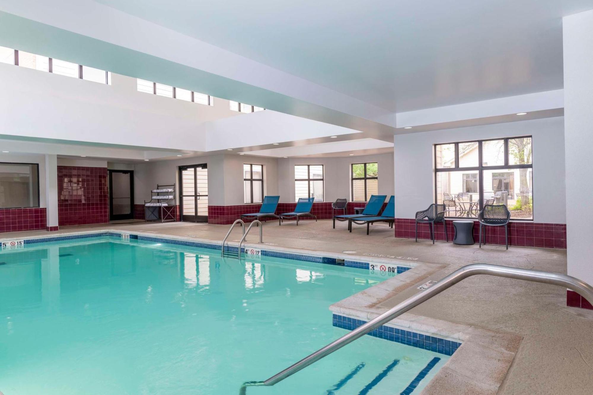 Hampton Inn & Suites St. Louis-Chesterfield Exteriör bild